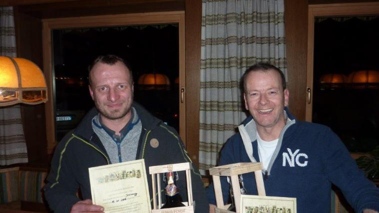 Die beiden glücklichen Gewinner Josef Wolcan (links) und Stephan Lageder.